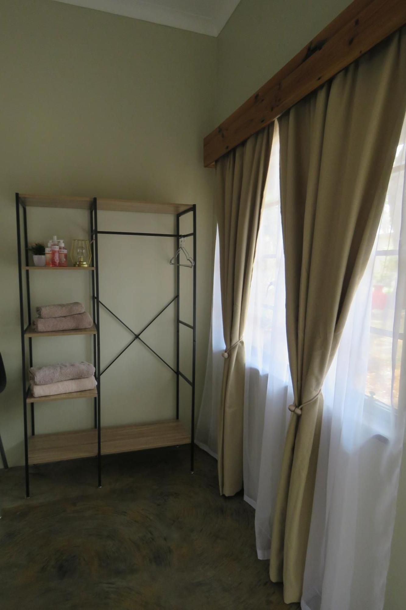 Faith City Guesthouse Outjo Kültér fotó